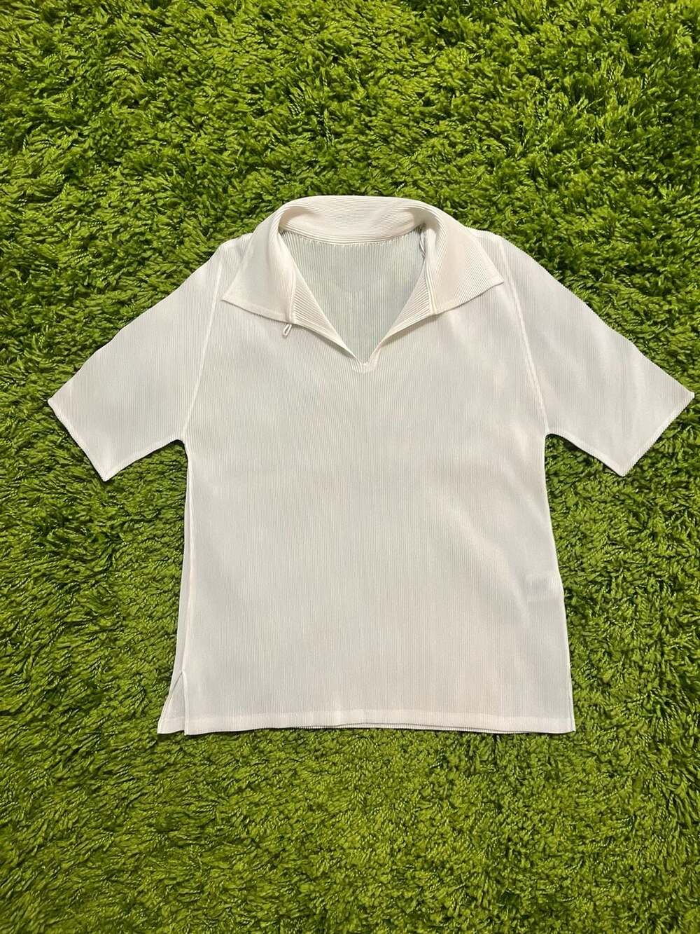 Pleats Please Issey Miyake PP98-FK293 White Pleated Collared Short Sleeve Top Si